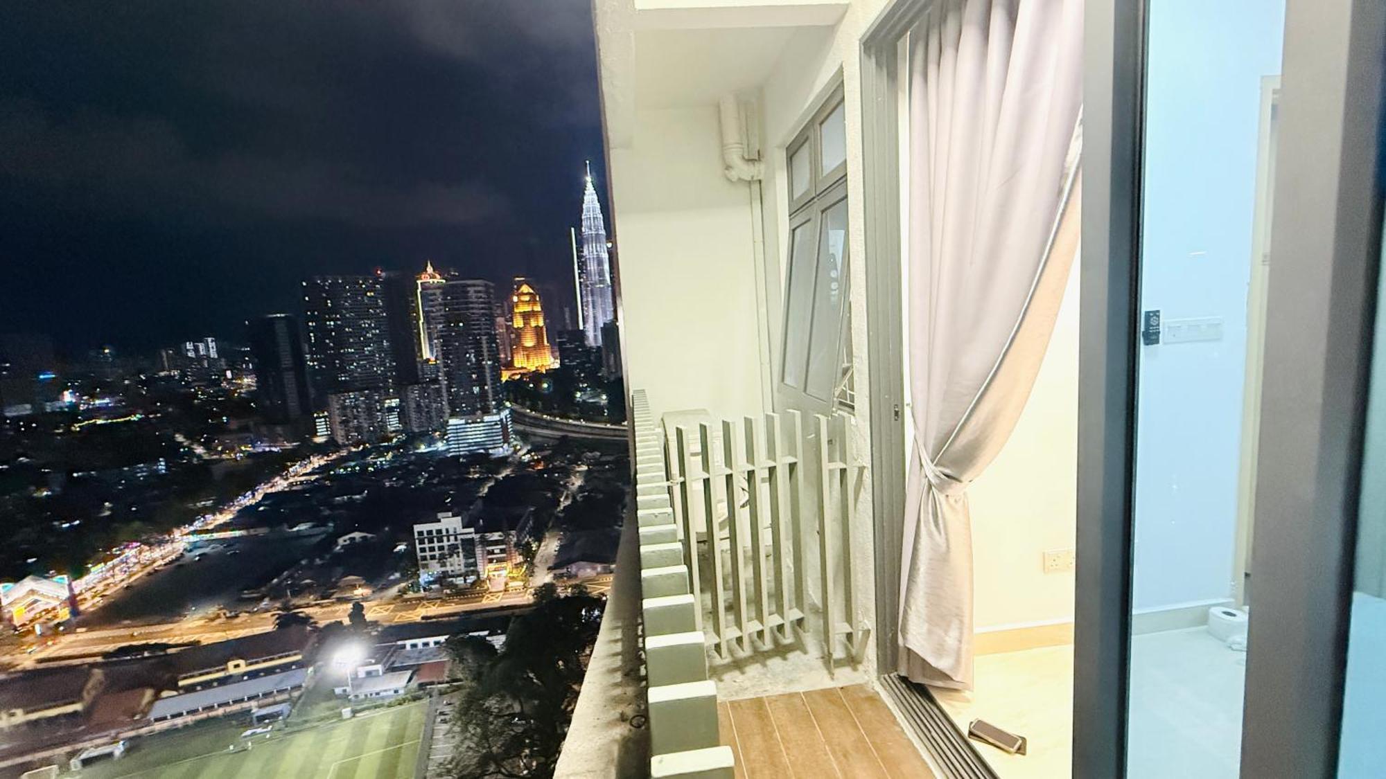 Infinitum Service Suites Klcc Homestay Kuala Lumpur