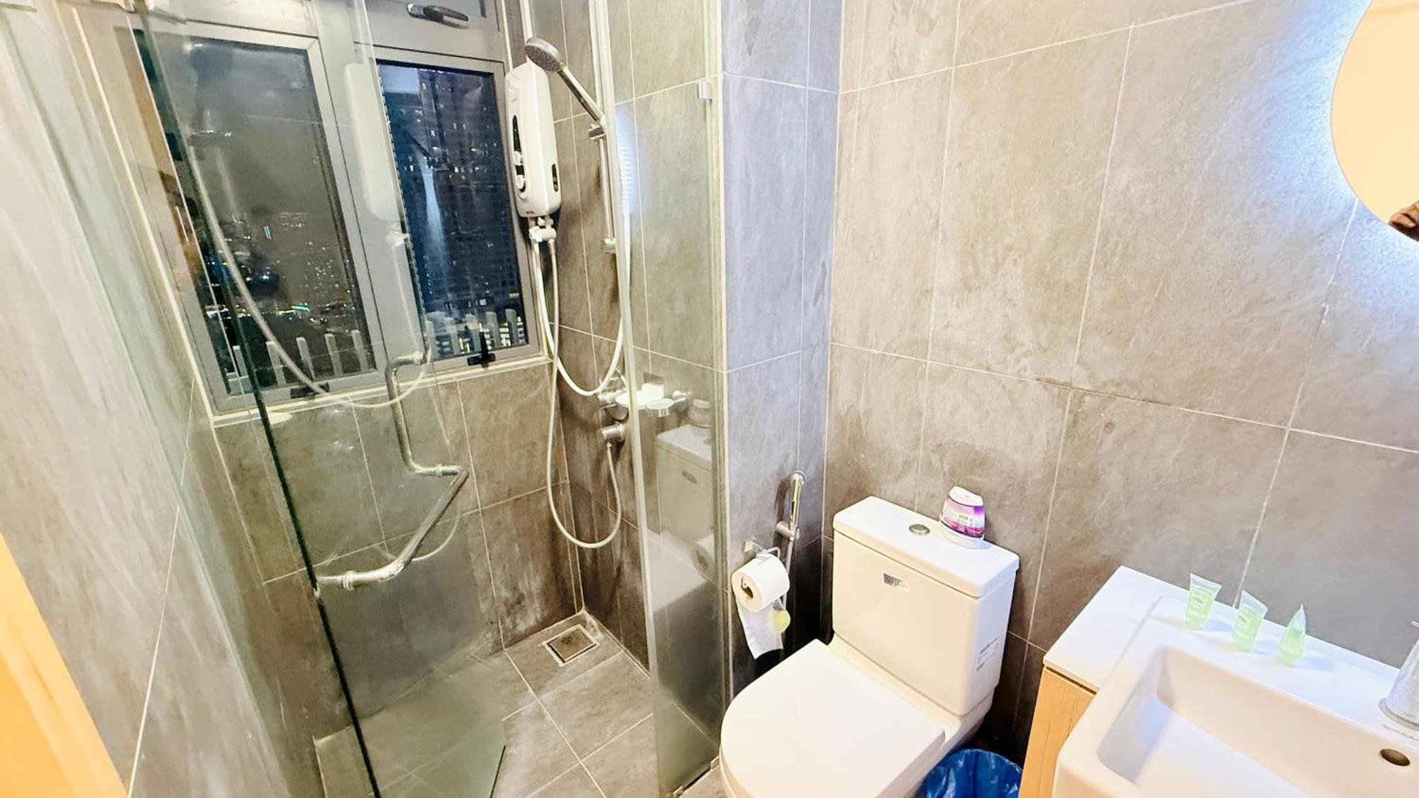 Infinitum Service Suites Klcc Homestay Pangsapuri *